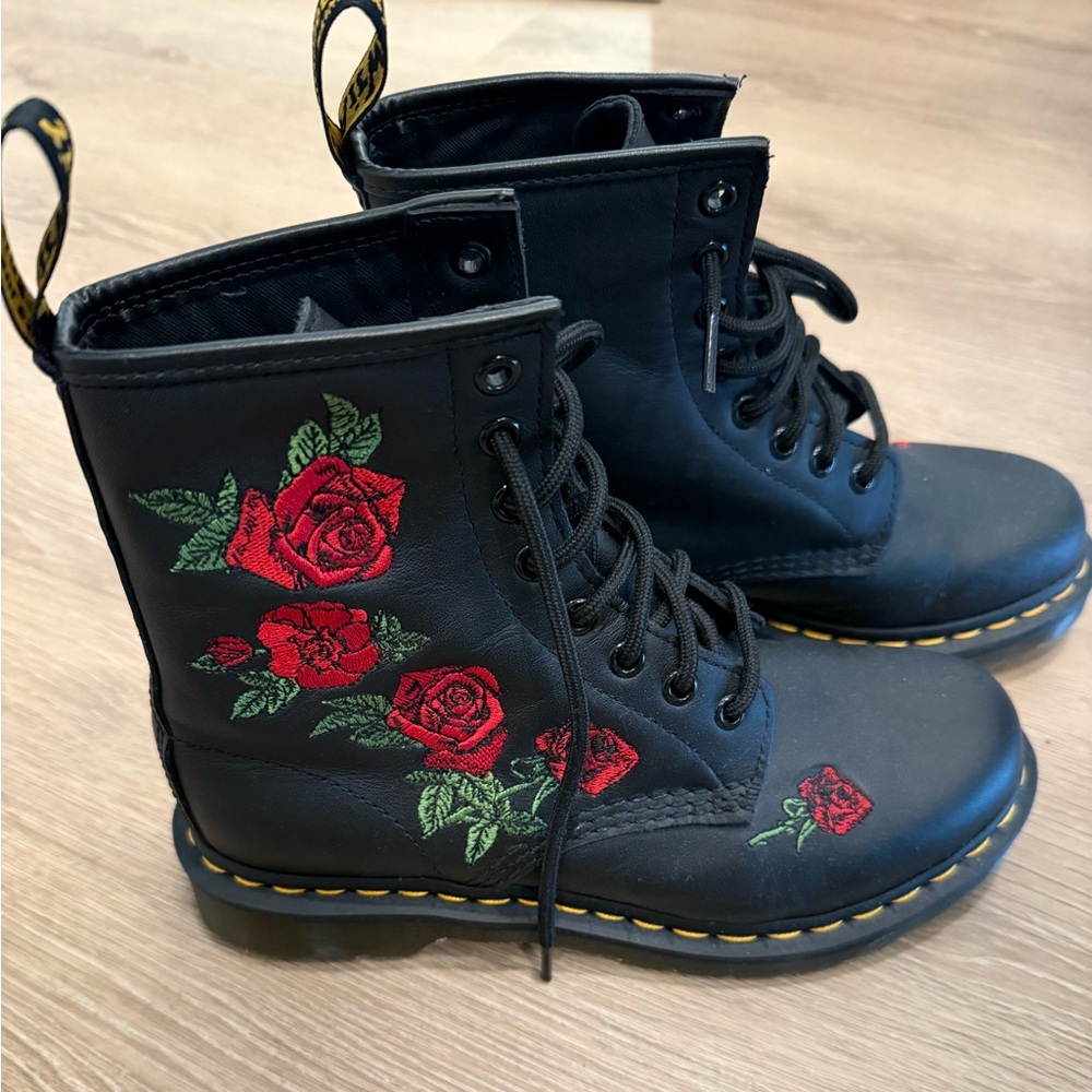 1460 VONDA FLORAL LEATHER LACE UP BOOTS